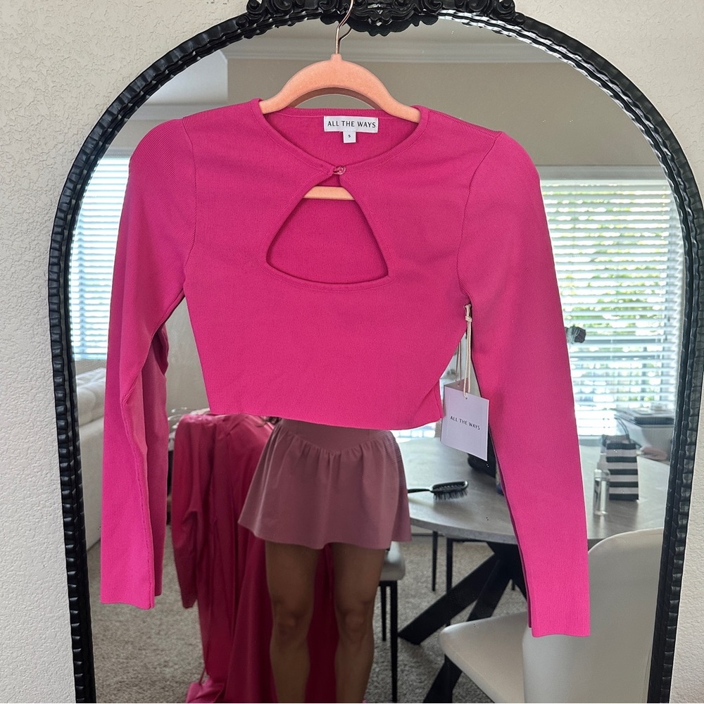 All The Ways Fuchsia Cutout Blouse size Small
